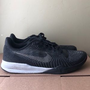 Nike Kobe Mentality II mens size 10